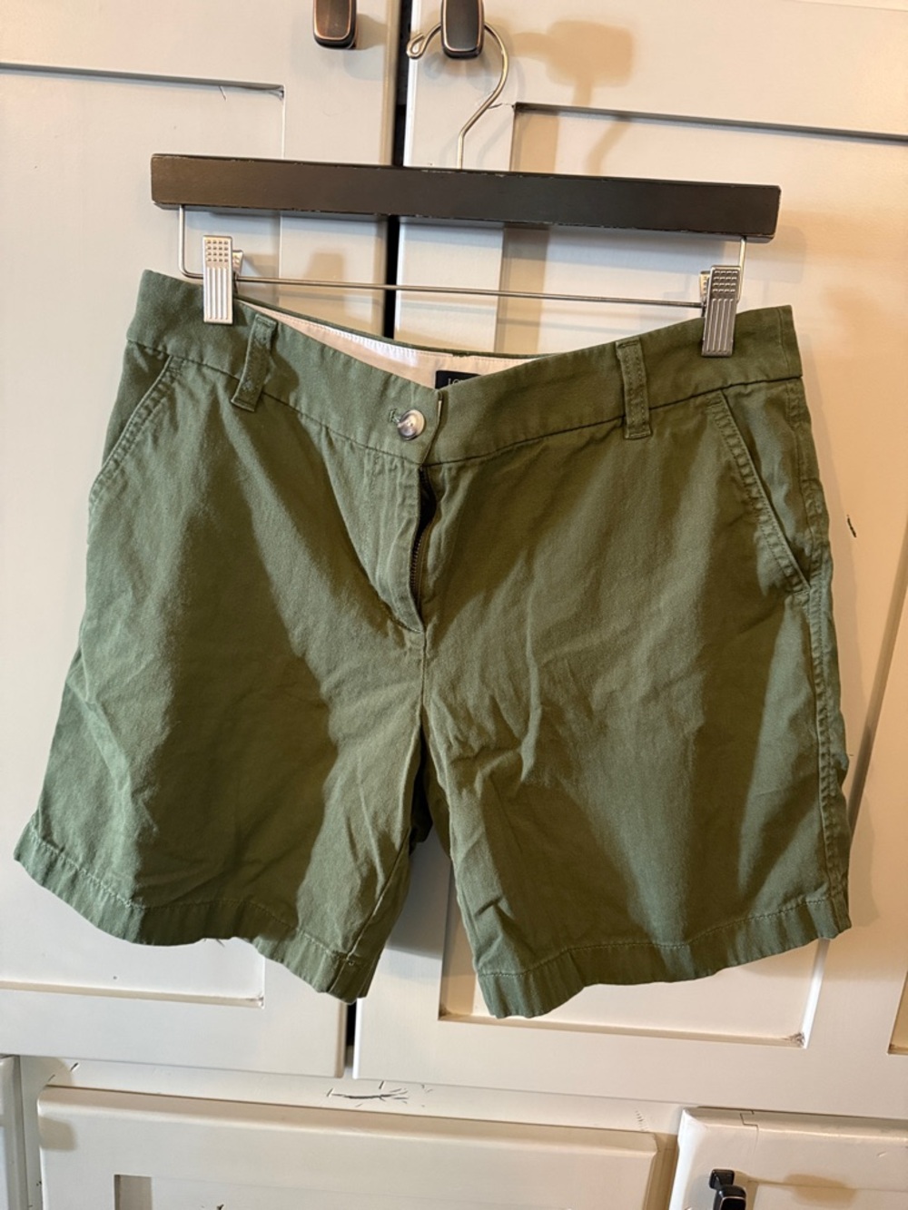 Women’s J Crew Olive green chino shorts, size 8, 7” inseam Lightly worn
